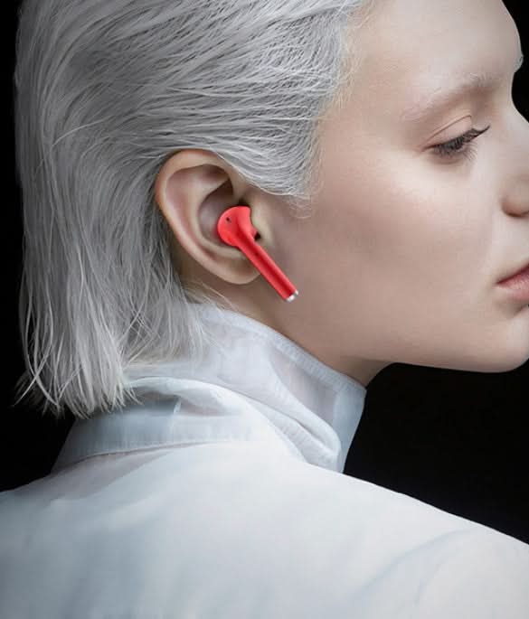 Auricolare Bluetooth in-ear rossetto rosso, design fashion, leggero e comodo, riduzione del rumore.