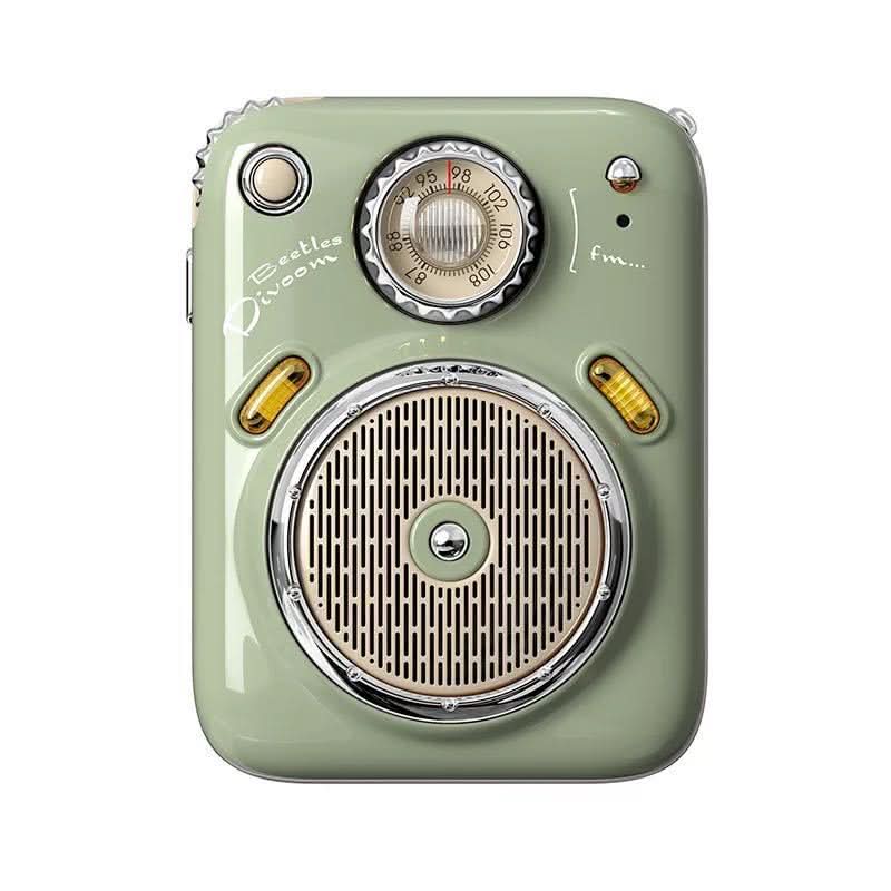 FM Four in One Smart Bluetooth Speaker Smart Radio, design radio vintage verde con grande altoparlante frontale.