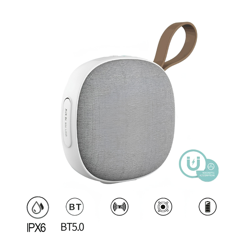 Altoparlante Bluetooth magnetico bianco con tessuto grigio, cinturino in ecopelle, IPX6, bassi potenti, leggero