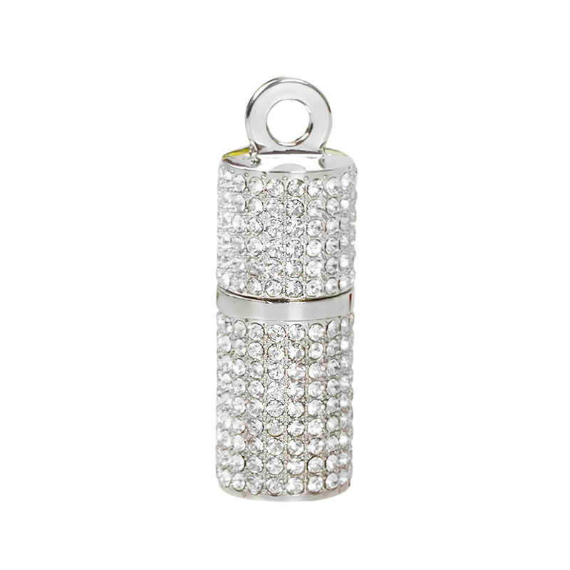 Chiavetta USB a cilindro cristallato in metallo con anello.