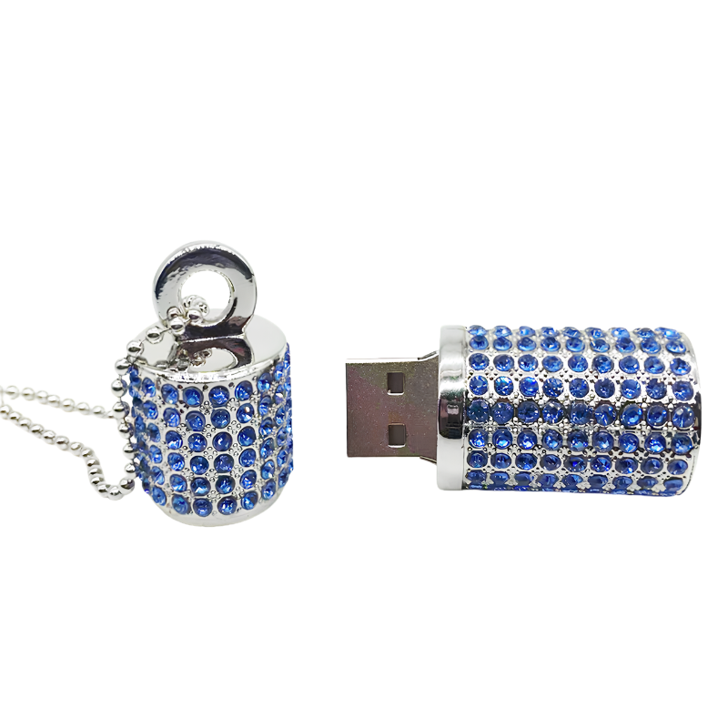 Chiavetta USB a cilindro cristallato in metallo con anello, aperta.