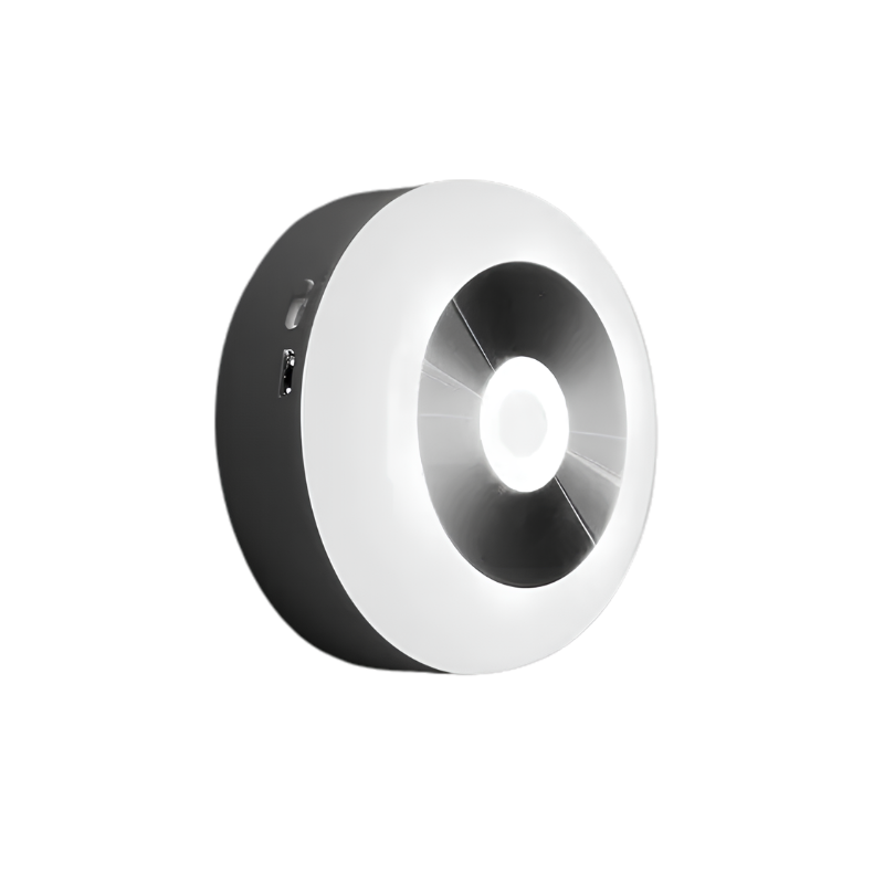Lampada notturna LED con sensore di luce e touch, si accende al buio; alimentazione a batteria.