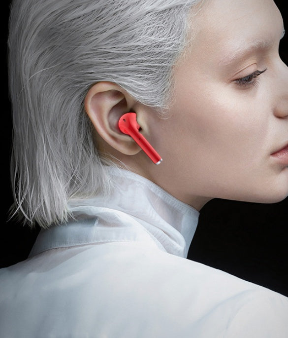 Auricolare Bluetooth in-ear rossetto rosso, design fashion, leggero e comodo, riduzione del rumore.