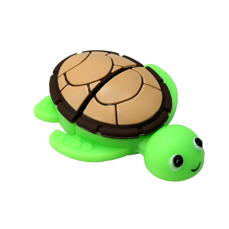 Pen drive tartaruga cartoon verde con guscio marrone, USB, velocità trasferimento 5 MB/s e lettura fino a 12 MB/s