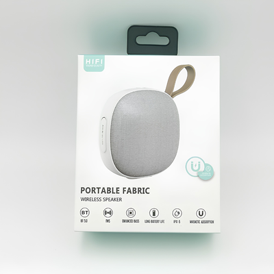 Altoparlante Bluetooth magnetico, corpo in tessuto-effetto pelle, IPX6, bassi potenti, vivavoce, gancio per appendere.