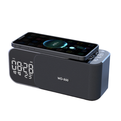 Sveglia LED con ricarica wireless, display digitale e temperatura, altoparlante Bluetooth, design in legno