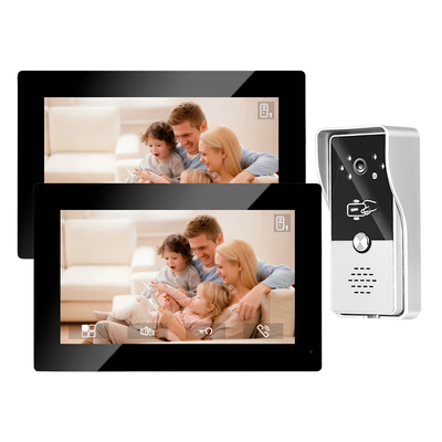 Citofono video interno da 7 pollici con monitor e campanello IP per villa/appartamento, famiglia visibile sullo schermo.