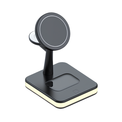 Supporto di ricarica wireless magnetico 4 in 1 su base nera, docking rapido per più dispositivi.