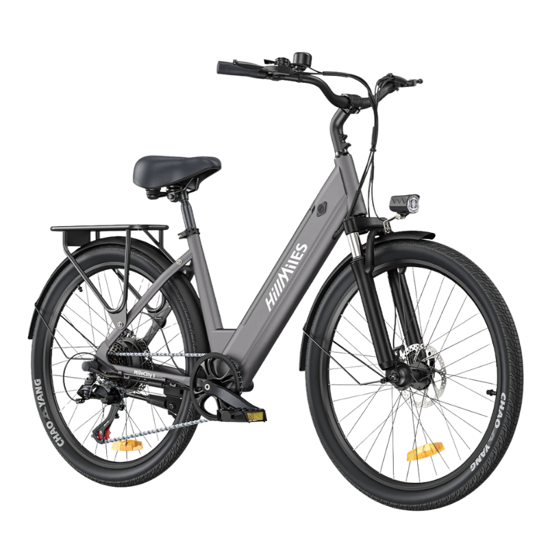 Bici elettrica urbana da 26 pollici, telaio passo basso, batteria 36V 13Ah, 7 velocità, freni a disco.