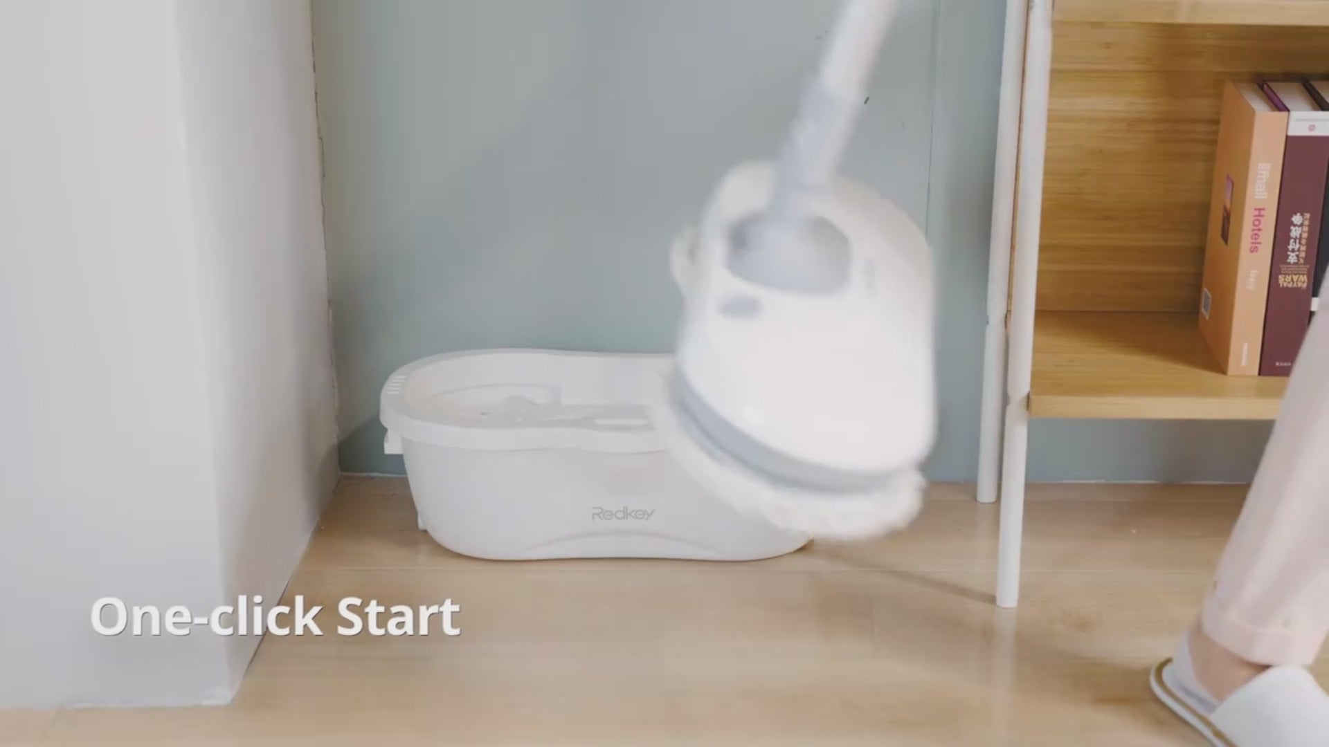 Carica il video: Mop Lavapavimento Regolabile Altezza Comodo Accessori Inclusi Colore Bianco